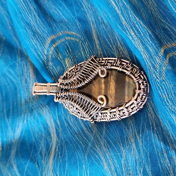 Jewelry - Tiger Eye Copper Pendant